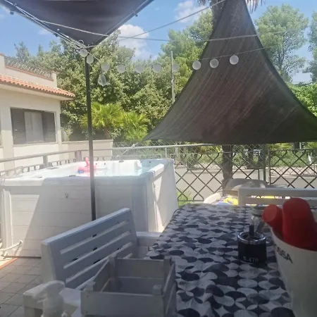 아파트 Bice House